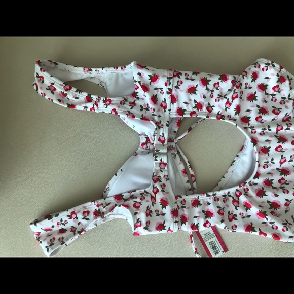 Floral one piece (v petite) - Picture 5 of 5